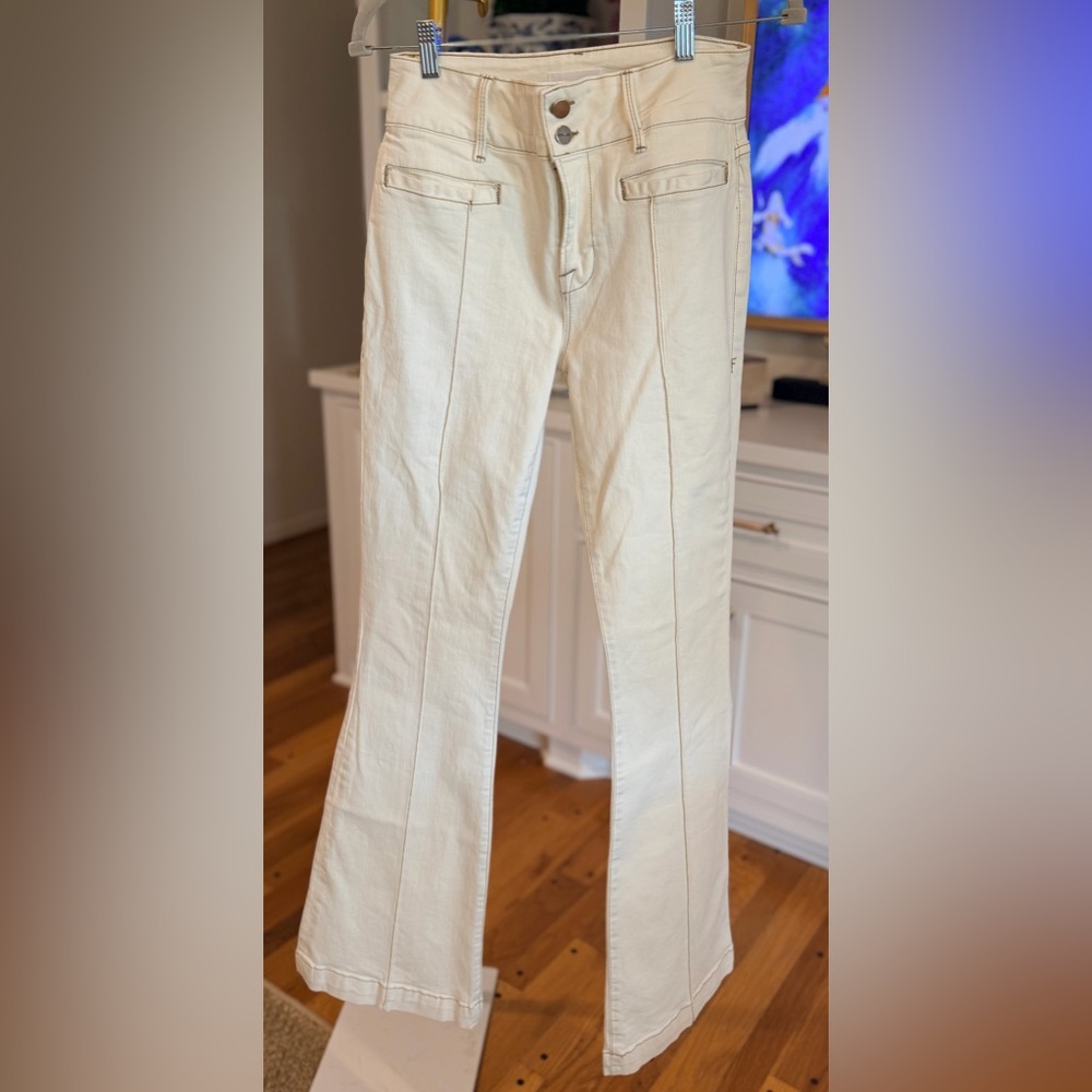 Frame Le High Flare Jeans in Cream